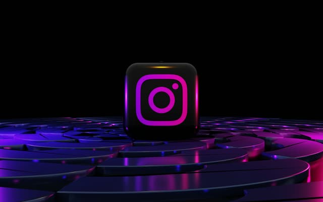 How to sell digital products on Instagram